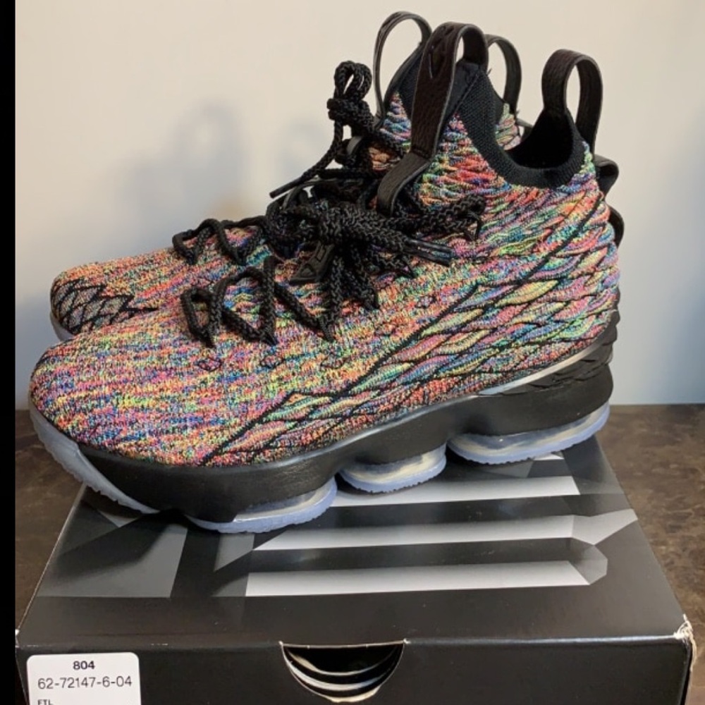 Nike lebron 15